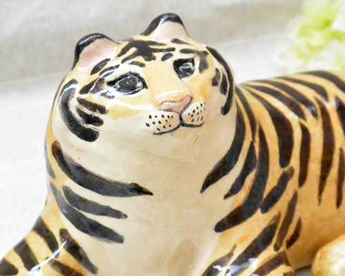 リラックス・寝そべりトラ 特大 置物 野生ネコ 大型猫科 タイガー 虎