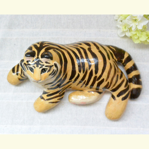 リラックス・寝そべりトラ 特大 置物 野生ネコ 大型猫科 タイガー 虎