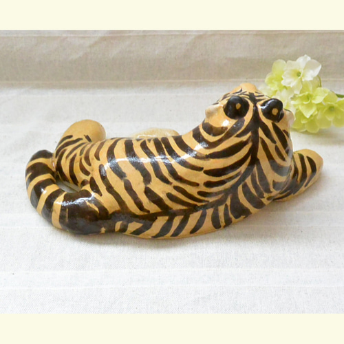 リラックス・寝そべりトラ 特大 置物 野生ネコ 大型猫科 タイガー 虎