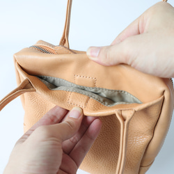 【限時特價】大容量柔軟真皮手提包 | 容量充足，設計優雅 | 母親節或生日禮物推薦 第12張的照片