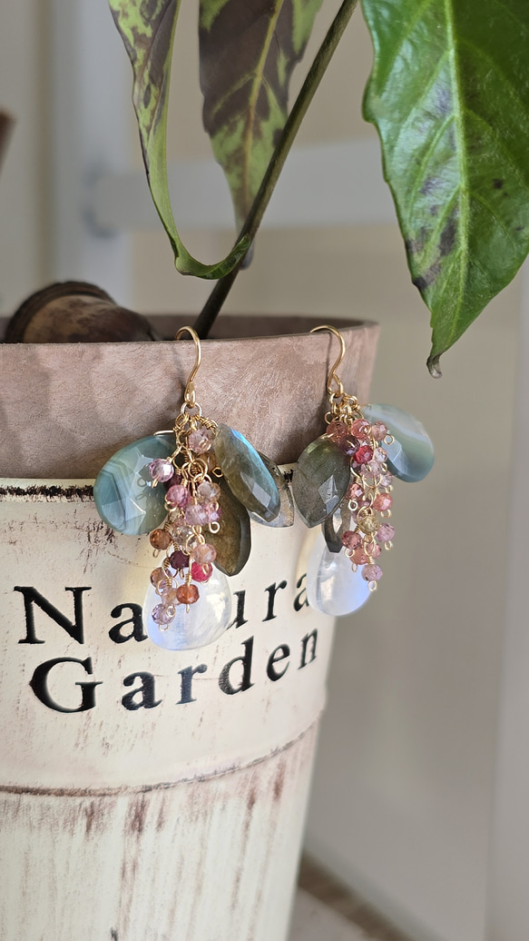 【0731】ピアス ラブラドライト×ムーンストーン 0731】ピアス ラブラドライト×ムーンストーン