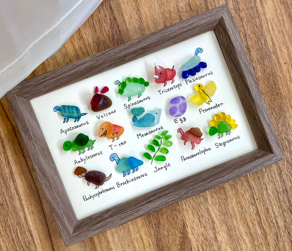 シーグラスアート☆No.352 図鑑　海の生き物　母の日　ギフト　プレゼント シーグラスアート❣️飾るお魚図鑑 お魚の名前入り 水族館 海の