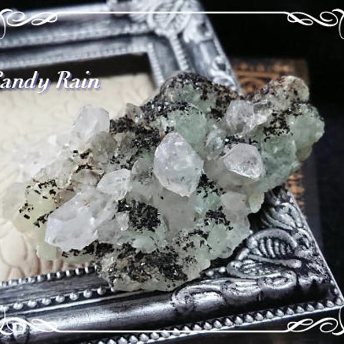 激レア　コレクション　水晶　ヘマタイト共生　原石　クラスター 激レア コレクション 水晶 ヘマタイト共生 原石 クラスター 【公式通販】