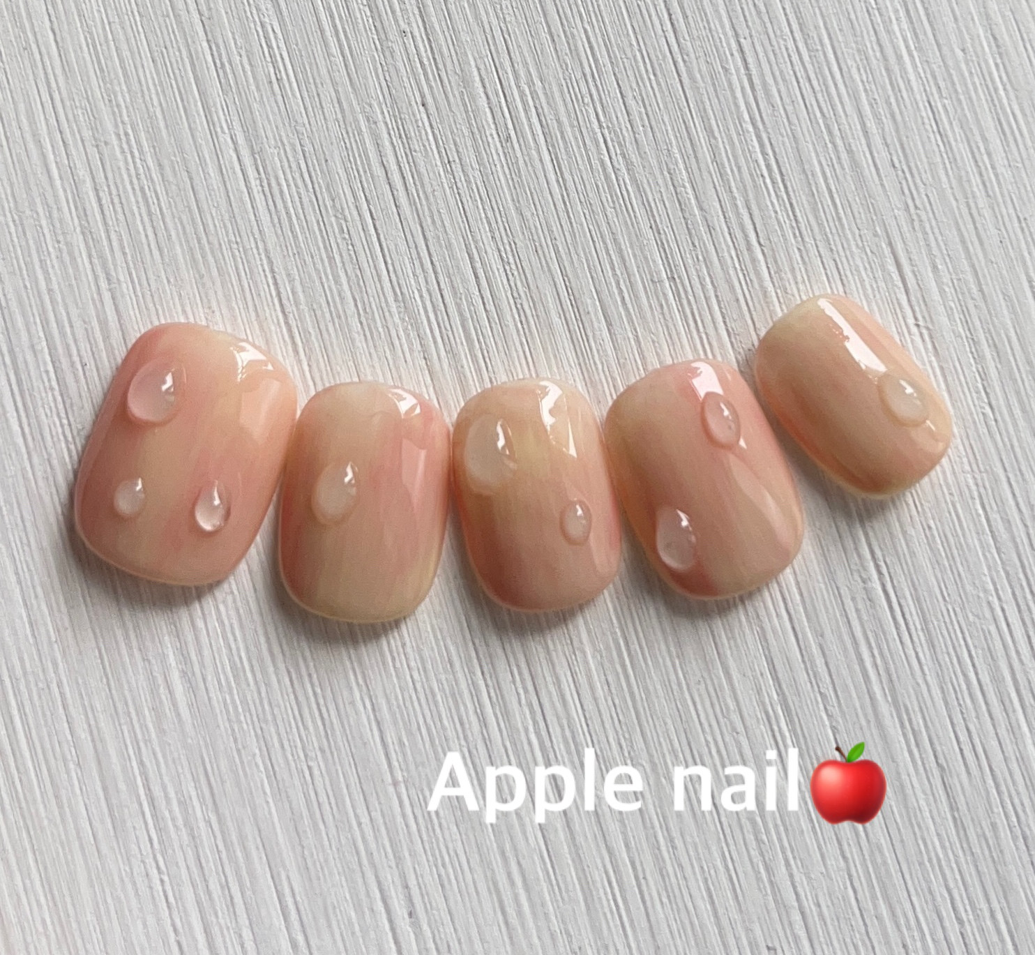 オーダーネイルチップ 桃ネイル マーブル ぷっくり ネイルチップ