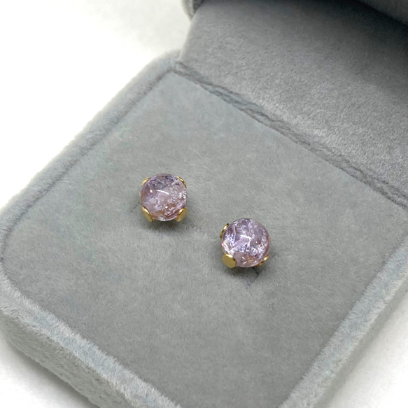628【クラックアメジスト】天然石一粒ピアス＊6mm 1枚目の画像