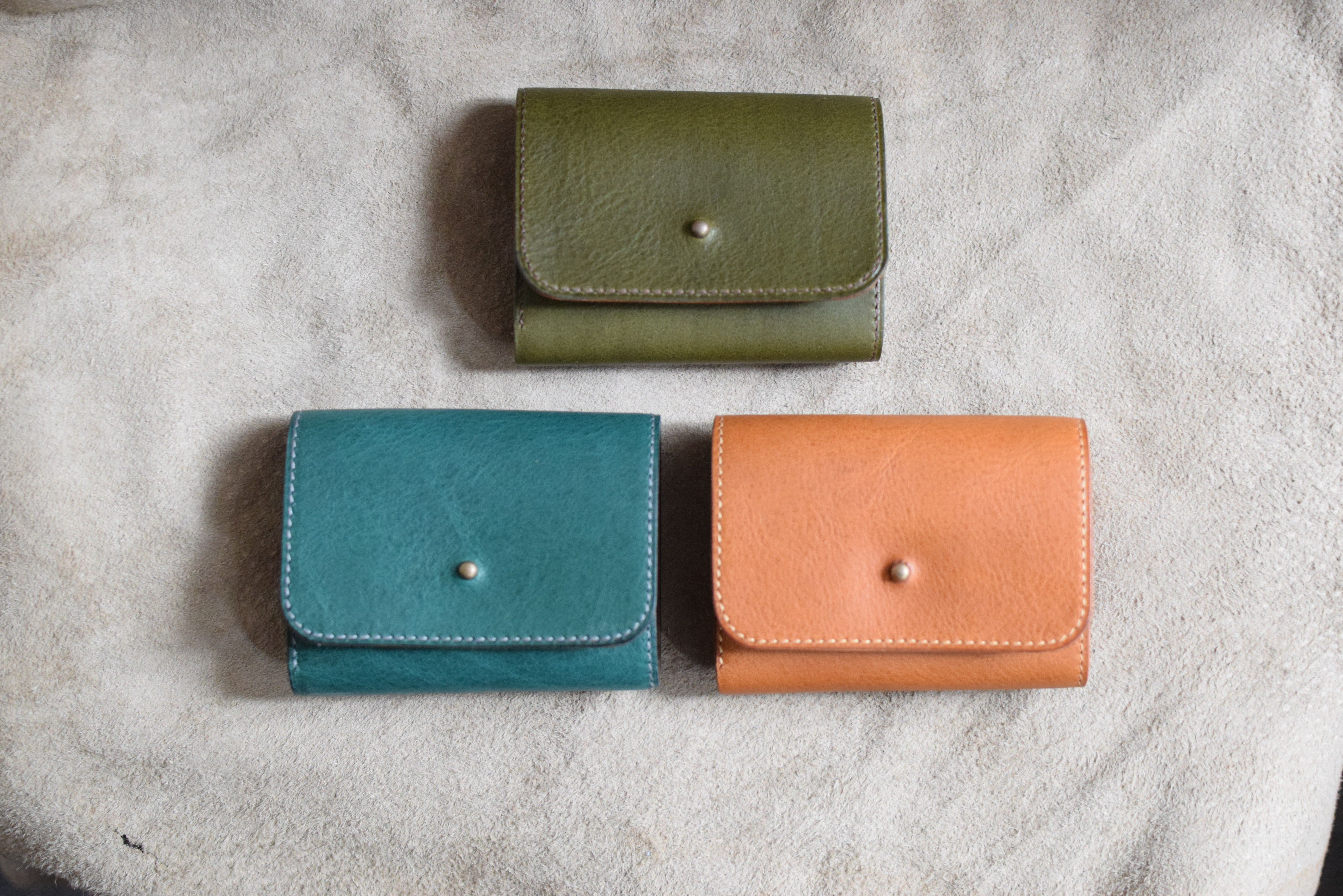 手のひらサイズのお財布/ミニ財布/三つ折り/コンパクト財布/ミニウォレット/プレゼント/