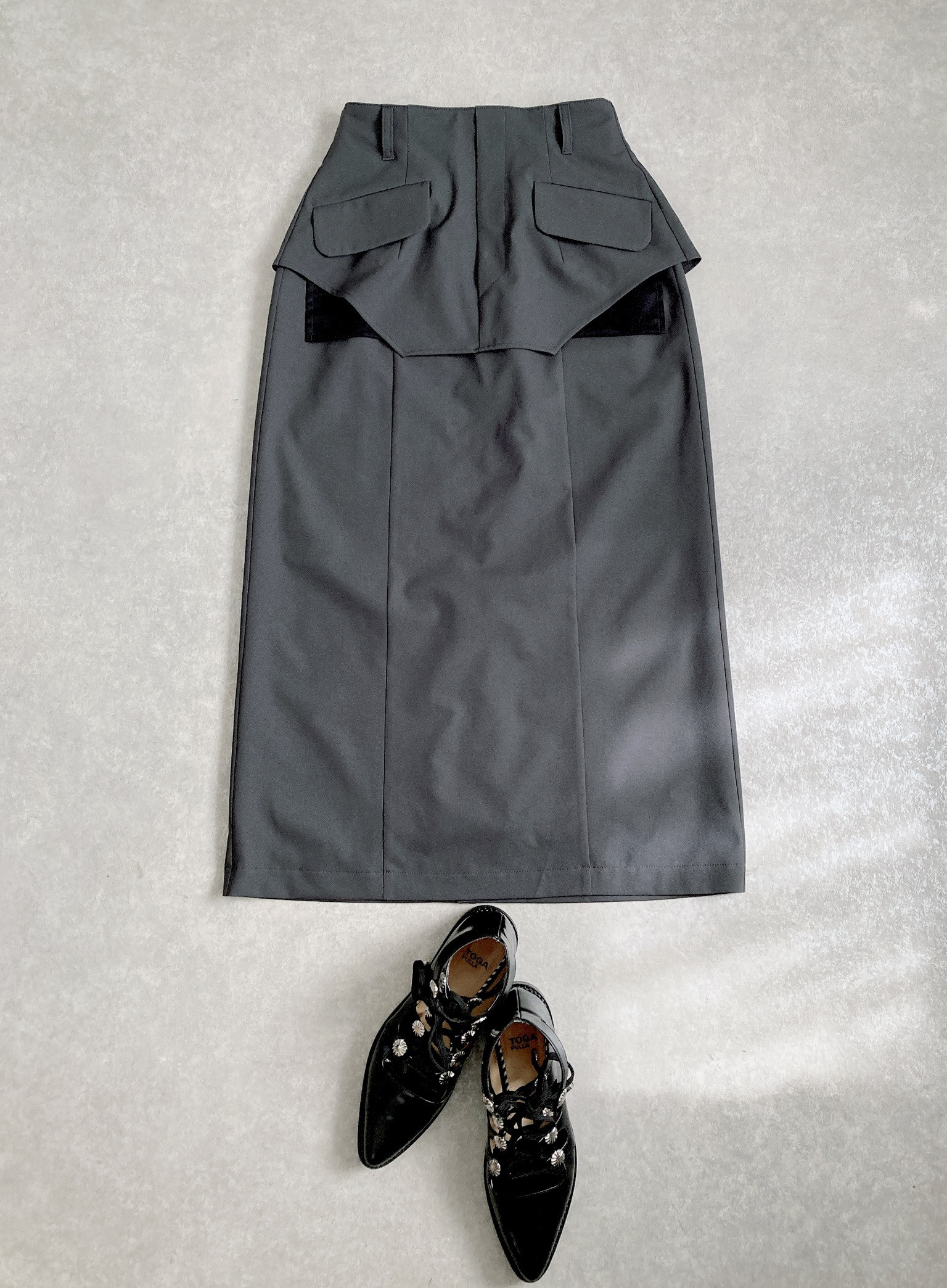 レイヤードタイトスカート