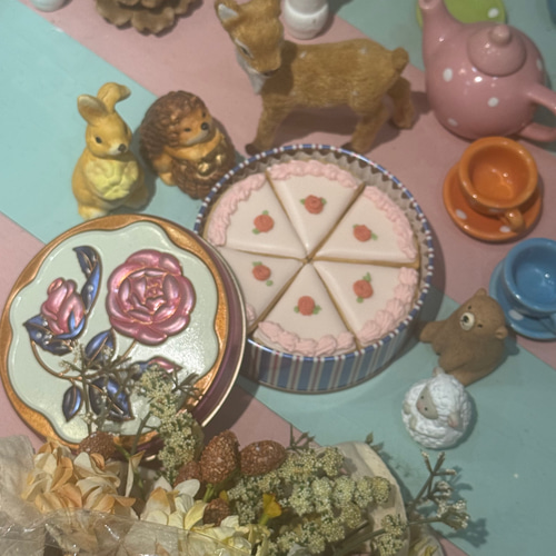 ケーキ缶＊アイシングクッキー缶＊お誕生日やお祝い、おもたせも
