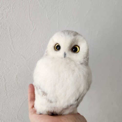 羊毛フェルト製フクロウの置物　シロフクロウ　18㎝ Yahoo!オークション - 羊毛フェルト fu-min シロフクロウ