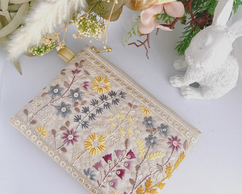 【リネン刺繍　nonpii様オーダー専用ページ】マルチクロス　ボートポーチ リネン刺繍 nonpii様オーダー専用ページ】マルチクロス ボートポーチ