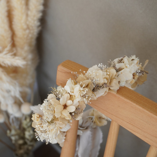 ホワイトベージュの花かんむり 結婚式髪飾り ヘッドドレス 七五三髪