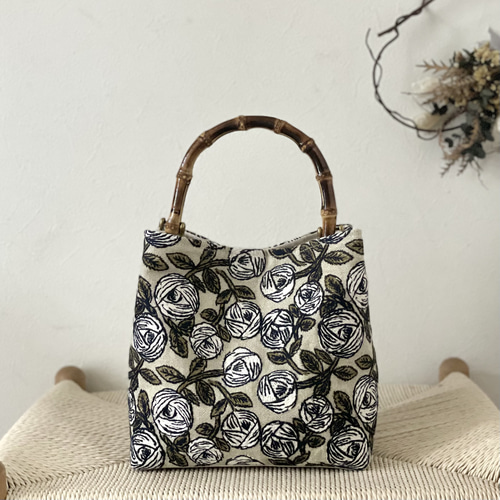 ⚮̈ミナペルホネン rosy バンブーバッグ ワンハンドルバッグ