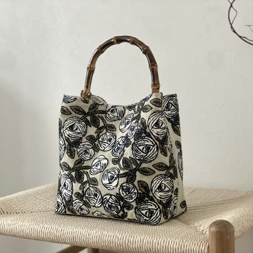 ⚮̈ミナペルホネン rosy バンブーバッグ ワンハンドルバッグ