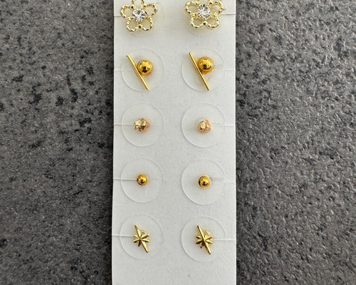耳つぼジュエリー ゴールドお花 その他アクセサリー hakua 通販