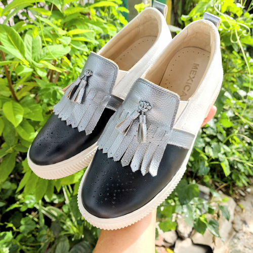 【美品】VIKTOR＆ROLF チャコール タッセルローファー23cm 美品】VIKTOR＆ROLF チャコールグレー タッセルローファー23cm