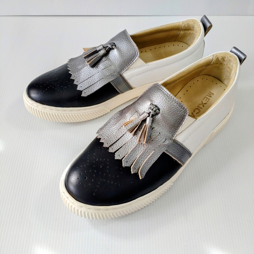 ☆タッセルローファー☆本革スニーカー☆レディース☆メンズ