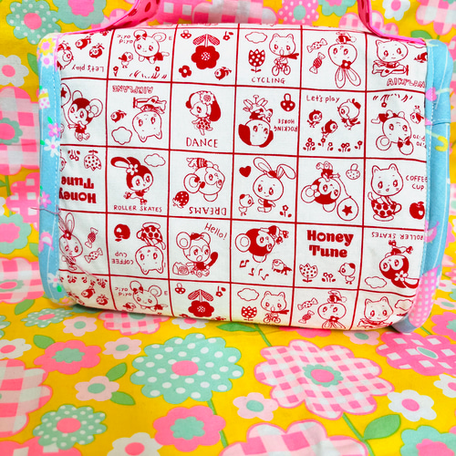 昭和レトロアニマル おしゃれなミニバッグ うさぎと包装紙柄 ポーチ