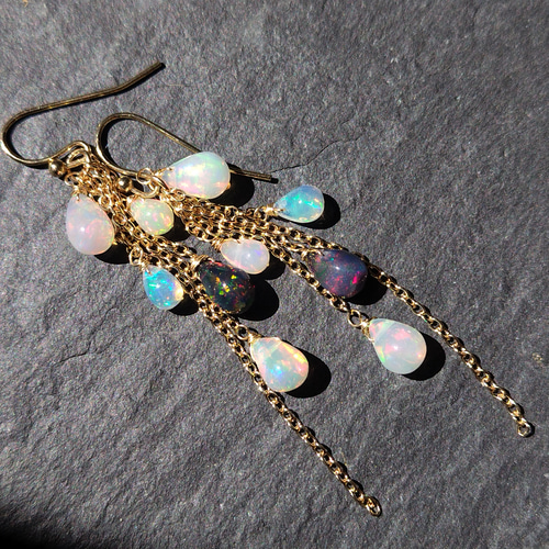 極上 プレシャスオパール ブラックカラーオパール ピアス イヤリング