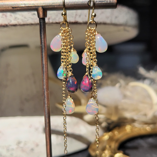 極上 プレシャスオパール ブラックカラーオパール ピアス イヤリング