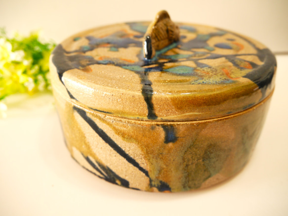 〈一点もの〉菓子器（蓋物）・魚つまみ 3枚目の画像
