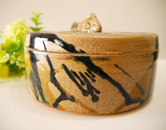 〈一点もの〉菓子器（蓋物）・魚つまみ 9枚目の画像