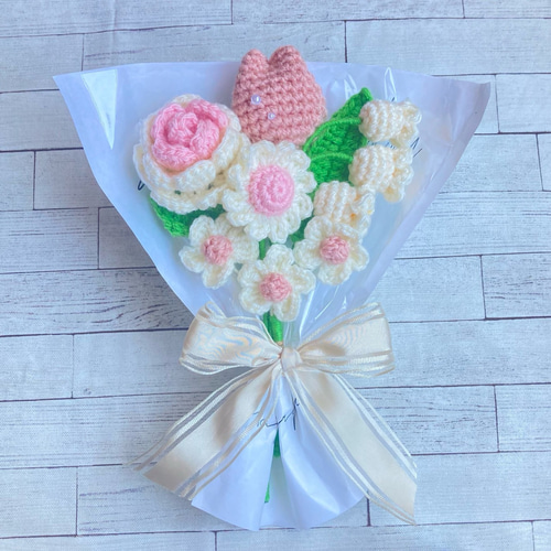 jo ページ かぎ針編み 毛糸の花束 枯れない花束 【カラフルブーケ】 jo 様 専用ページ かぎ針編み 毛糸の花束 枯れない花束