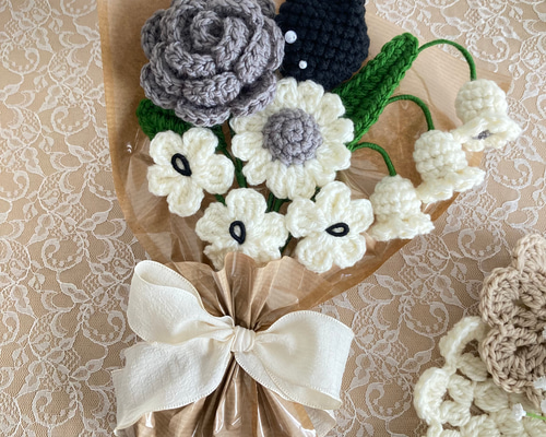 つよがりブラック】黒 グレー 紺 花束 かぎ針編み 枯れない花 毛糸