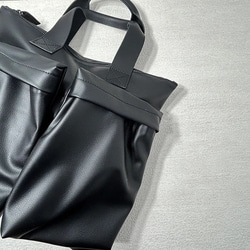 KURO/【PUL】 オンもオフも◎大容量プルアップ　ヘルメットバッグ　エコレザー(BT241217) 2枚目の画像