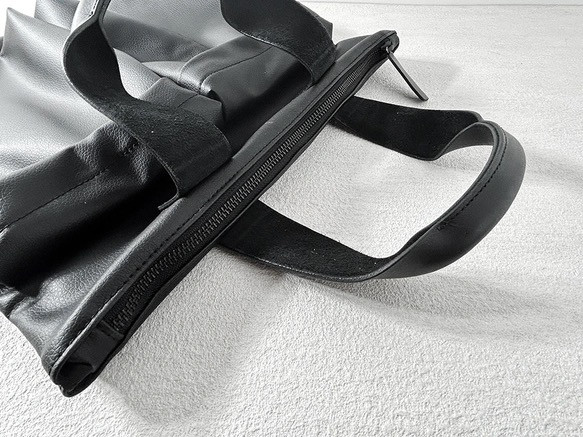 KURO/【PUL】 オンもオフも◎大容量プルアップ　ヘルメットバッグ　エコレザー(BT241217) 7枚目の画像