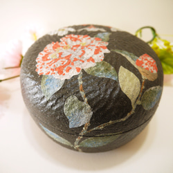〈一点もの〉菓子器（蓋物）・花の景色 3枚目の画像