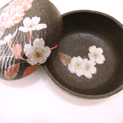 〈一点もの〉菓子器（蓋物）・花の景色 9枚目の画像