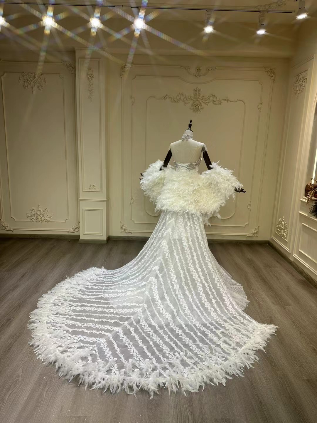 豪華！スパンデックス　白い　マーメイドドレスキラキラ　取り外し可能ケープ　編み上げデザイン　パーティードレス花嫁前撮り二