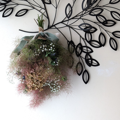 スモークツリーと紫陽花　かすみ草にニゲラのアンティークなドライフラワースワッグ スモークツリーと紫陽花 かすみ草にニゲラのアンティークなドライ