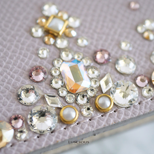 【新品】ABISTE パンダデザイン アクセサリーケース スワロフスキー 未開封 Jewel cascade/ミスティックモーヴ ラインストーン手帳型スマホケース