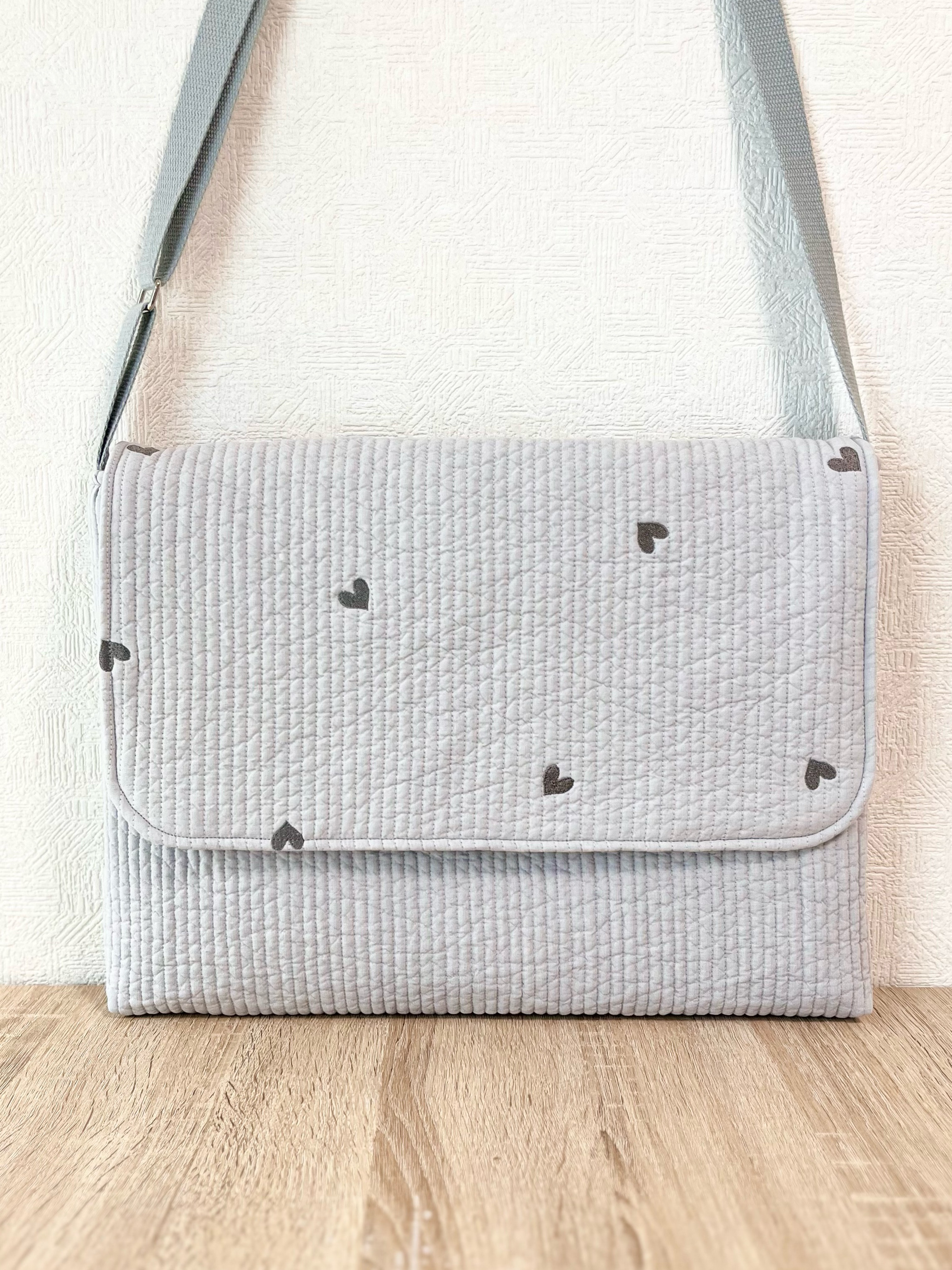 図書袋　ヌビ・ハート刺繍/ライトグレー×ヌビ・ライトグレー