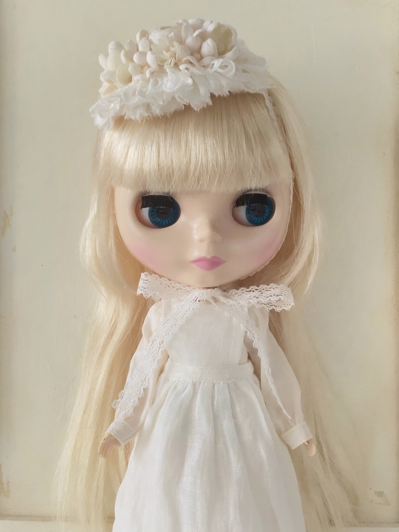 ドール用レースと染め花のスモールヘッドドレス(MLフリー・小バラ・オフホワイト) 5枚目の画像
