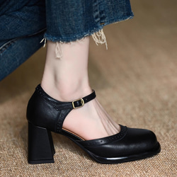 ストラップでしっかりフィット歩きやすさ抜群！ サンダル ウイング