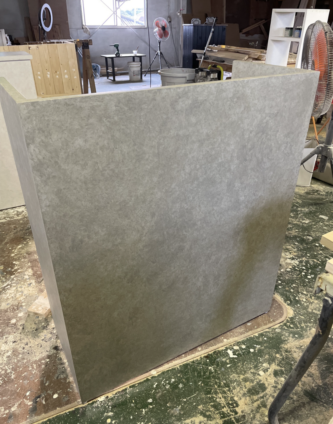 幅55✖︎高さ105✖︎奥行き40センチ 石っぽいレジカウンター　受付カウンター