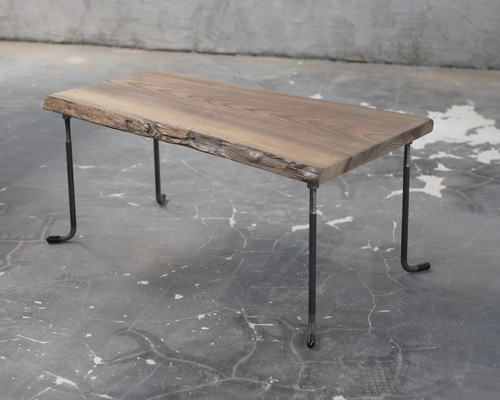 一枚板　ローテーブル　アイアン脚 一枚板のローテーブル - SQUARE Furniture：What's New