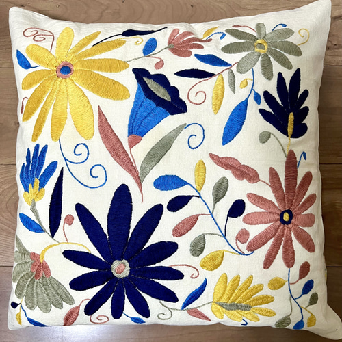 クッションカバー【45cm角】メキシコ オトミ刺繍 花 クッション