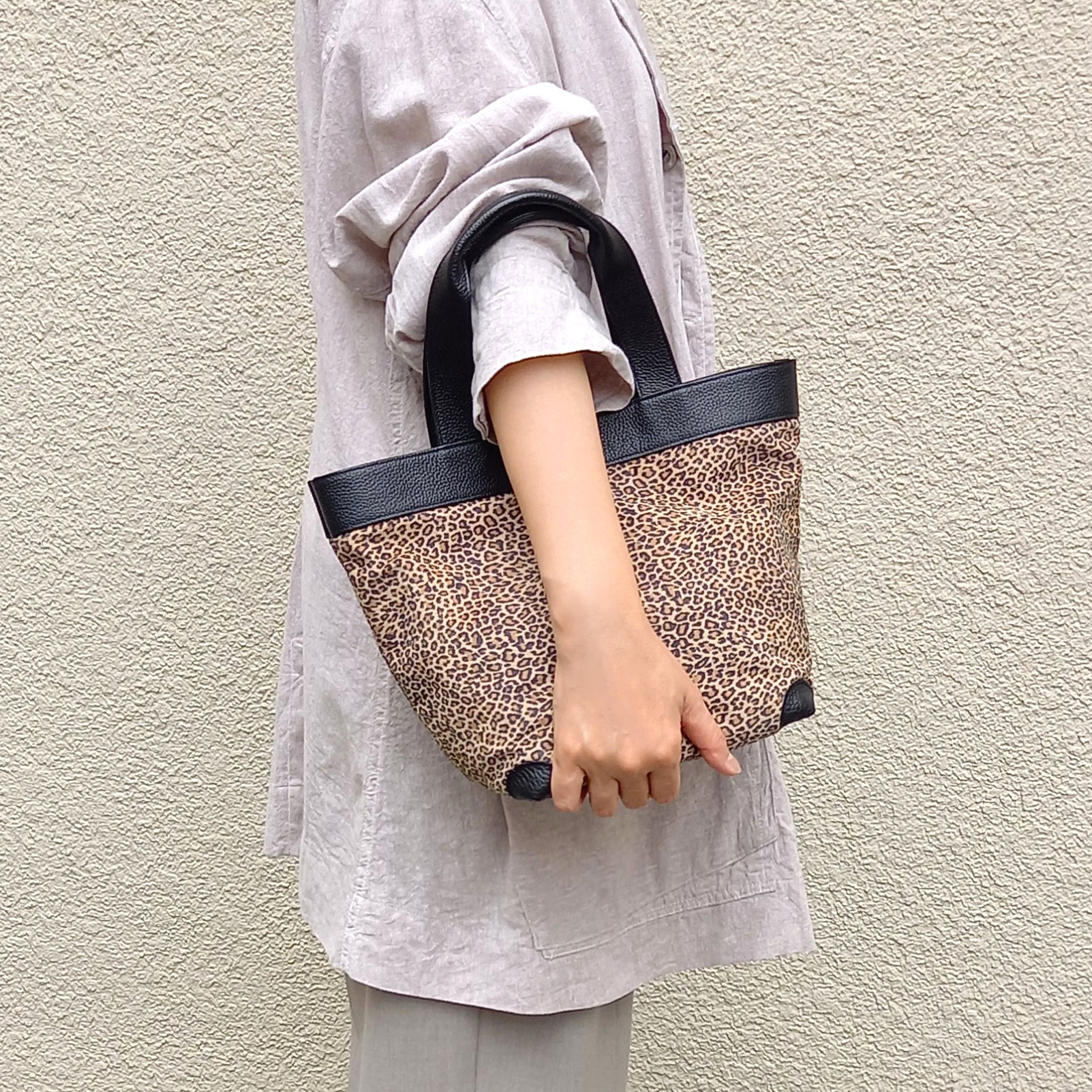 【※初回限定価格】ふんわり柔らかくてとにかく軽い！シンプル本革トートバッグ（レオパード）レザー レディース ヒョウ柄 鞄