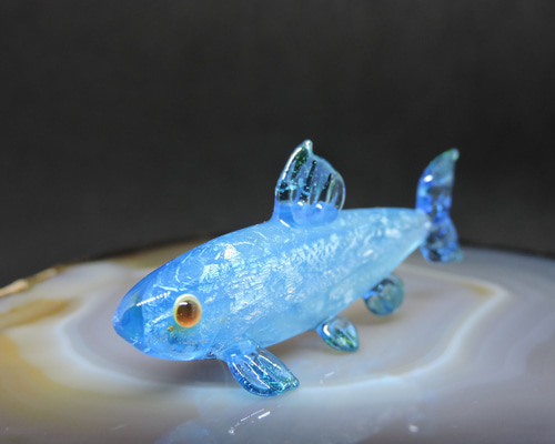 ガラス作家　作家物　サンゴ　珊瑚と魚　ピッチャー　デキャンタ　彫刻　ガラス彫 ガラス作家 作家物 サンゴ 珊瑚と魚 ピッチャー デキャンタ 彫刻