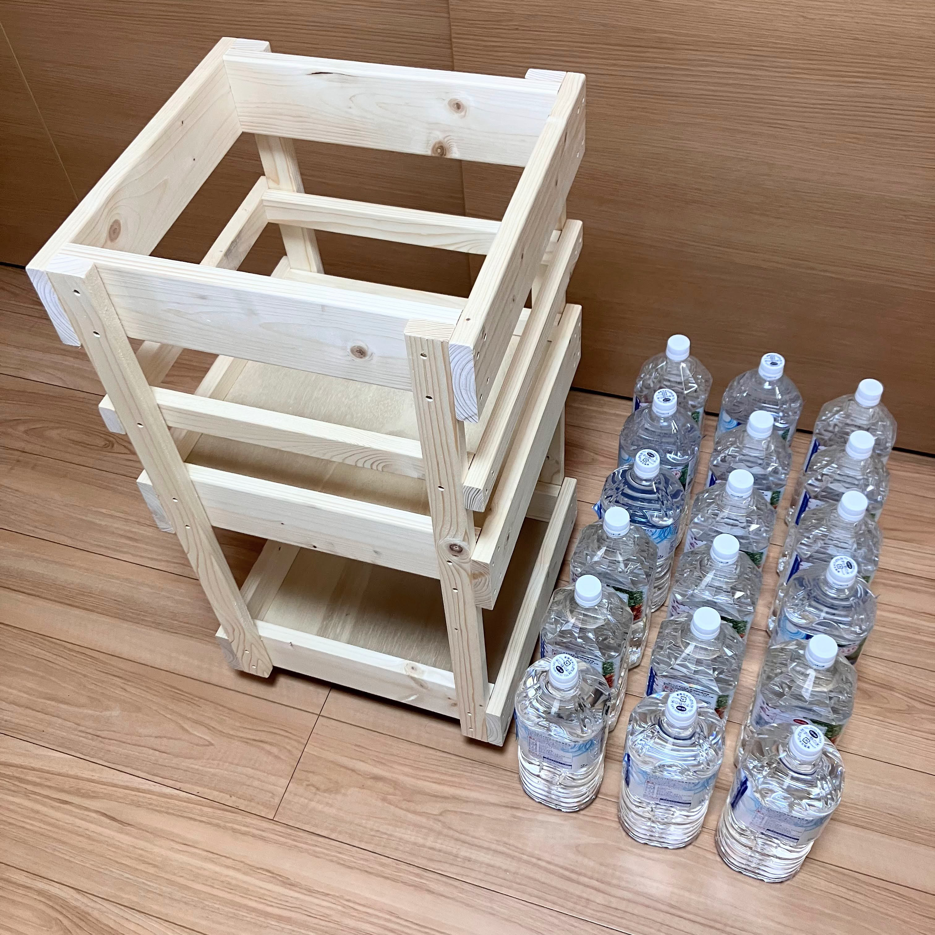 【Lサイズ】防災・非常用　備蓄　ペットボトル収納　２リットル18本　キャスター付き（2色選択）