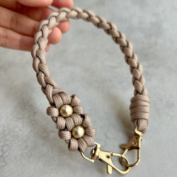 お花2こ スマホストラップ ハンドストラップ パラコード パール ギフト