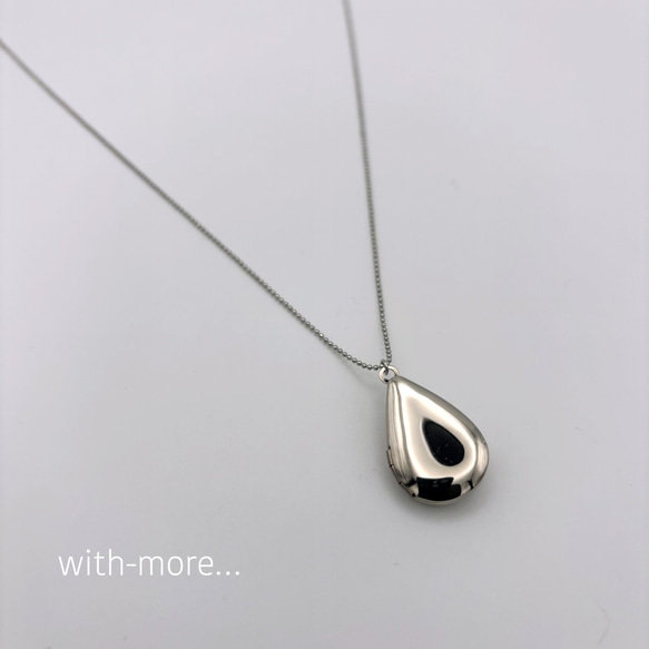 【新作】しずく雫 ロケットペンダント ネックレス♡シルバー チェーン ロングネックレス♡ピルケース 写真が入るネックレス 2枚目の画像
