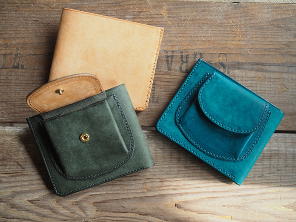 [zoccolo]harf wallet/ 馬蹄型外付けポケットの二つ折り財布 1枚目の画像