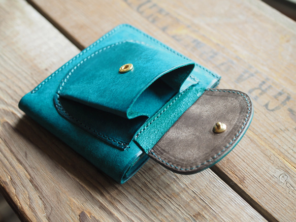 [zoccolo]harf wallet/ 馬蹄型外付けポケットの二つ折り財布 6枚目の画像