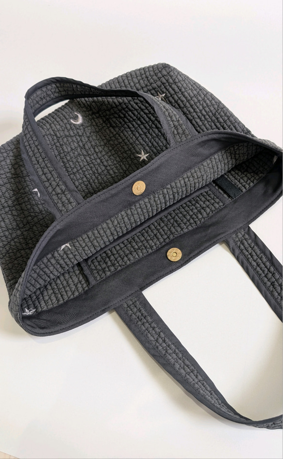 ✱受注制作✱  LLサイズ  ヌビバッグ ダークグレー×ムーンスター刺繍 ハンドメイド 3枚目の画像