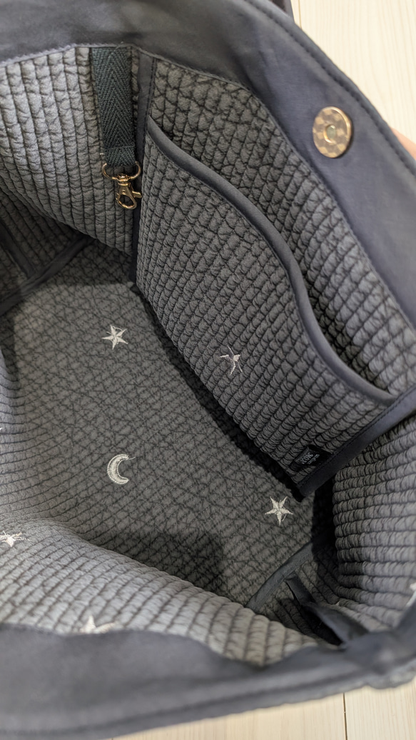 ✱受注制作✱  LLサイズ  ヌビバッグ ダークグレー×ムーンスター刺繍 ハンドメイド 6枚目の画像