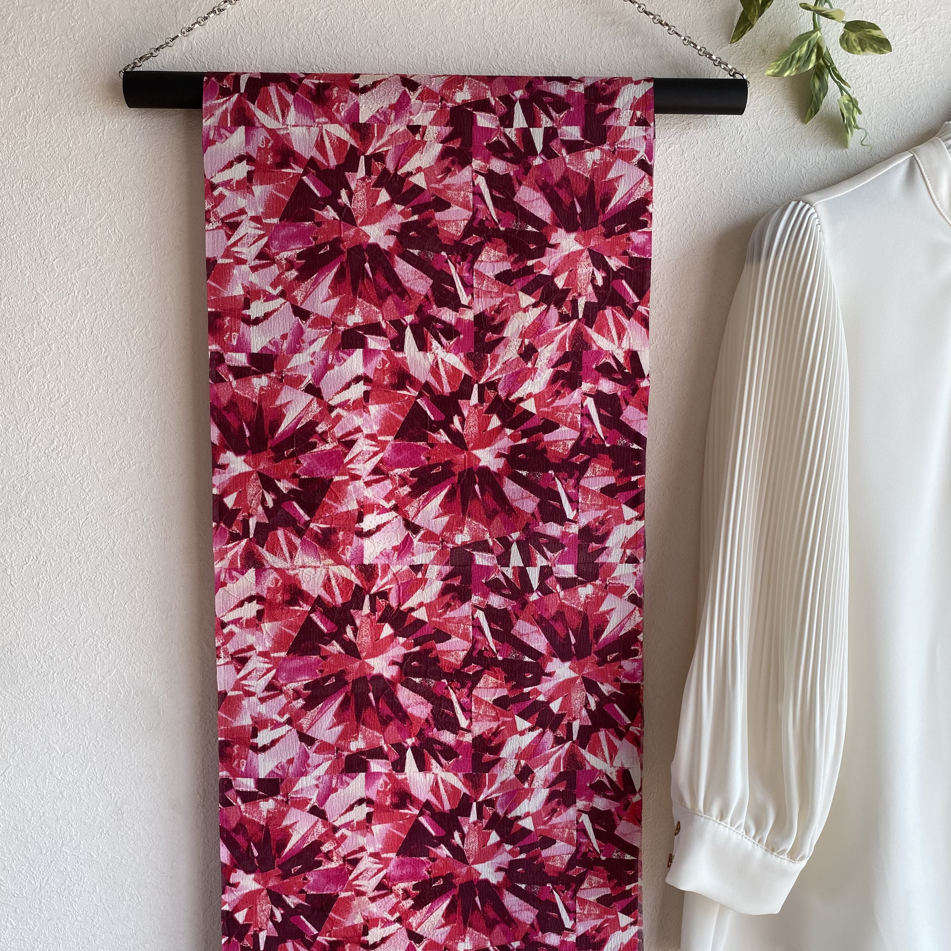 【正絹 (絹100％)手染め 帯揚げ／ ストール 】ルビーカラー